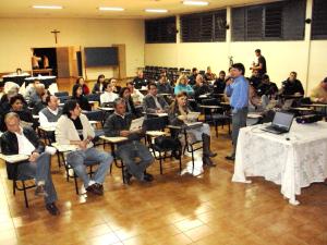 Comunidade compartilhou experi�ncias e resultados do que j� foi feito para melhorar a qualidade de vida no local