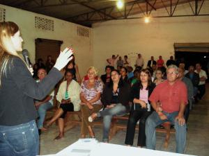 Cerca de 100 pessoas, entre moradores, lideran�as locais, autoridades e parceiros, estiveram reunidas para conhecer a proposta do projeto