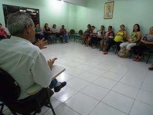 Gestantes tiram dvidas com o mdico obstetra Otvio Genta.