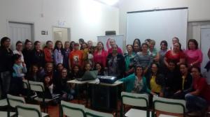 Moradoras durante a sensibiliza��o