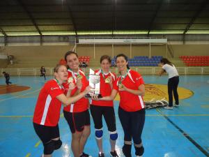 Equipe Benderplast Campe da modalidade Volei de Praia Feminino (Foto: Everton Luiz de Souza)